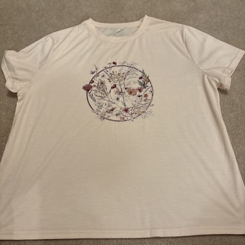 SHEIN Curve 2XL Women’s Cream With Florals Tshirt